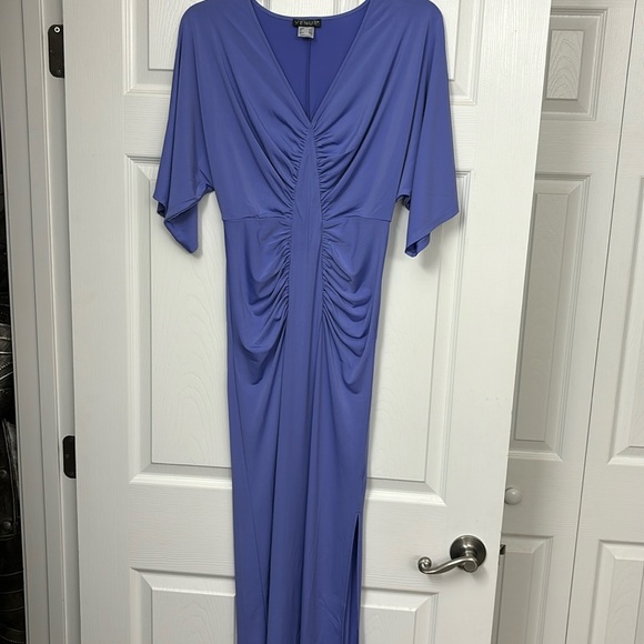 Venus maxi dress. Has never been worn. - Picture 1 of 4